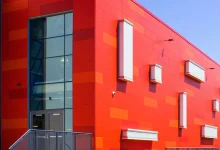 تأثیر رنگ و متریال در نمای ساختمان‌های تجاری