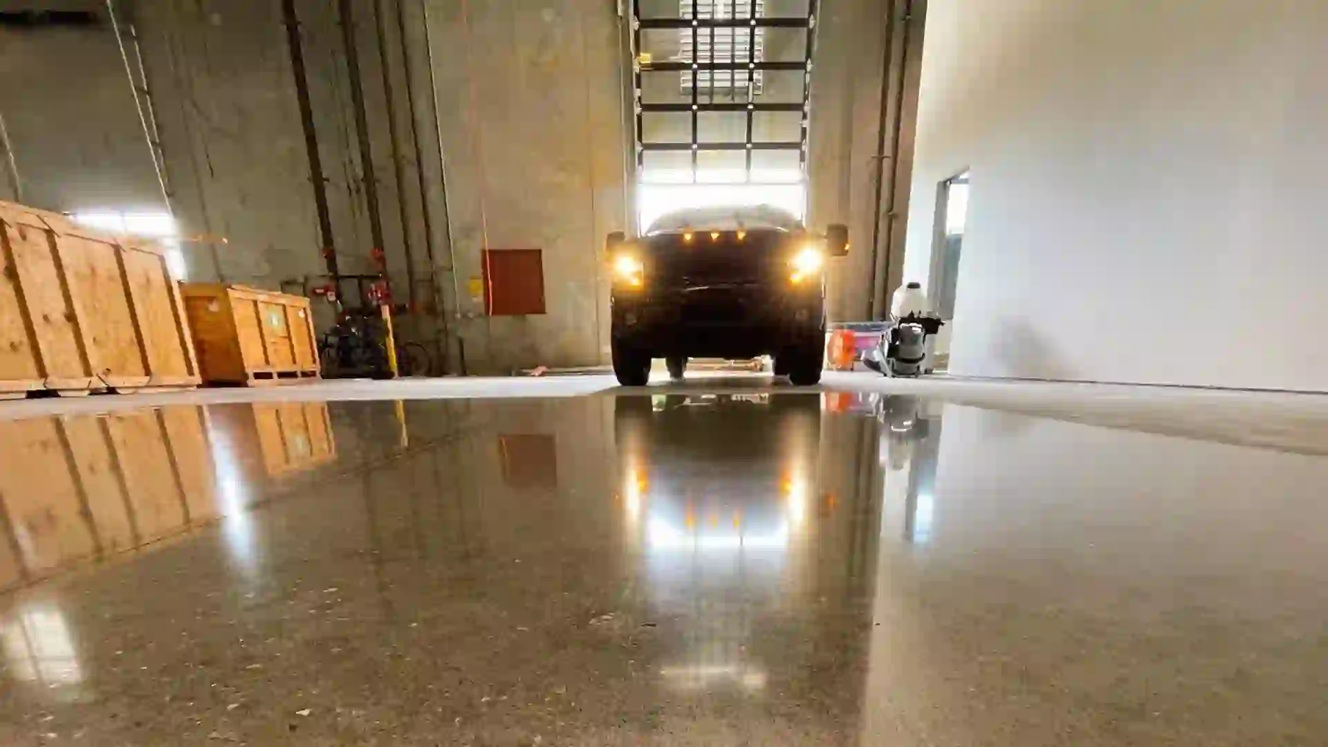 مشخصات فنی کفپوش بتنی: استانداردها، کاربرد و مزایای کلیدی 💡