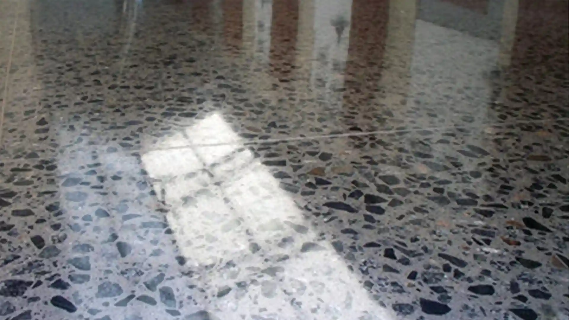 واش بتن برای محوطه‌سازی  راهنمای جامع اجرای واش بتن