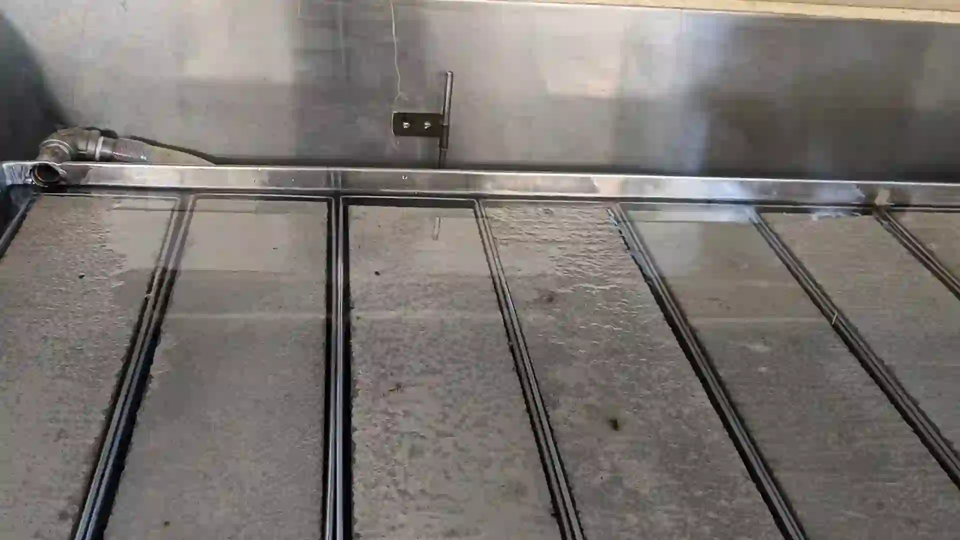 کفپوش پرسی مقاوم در برابر یخ‌زدگی